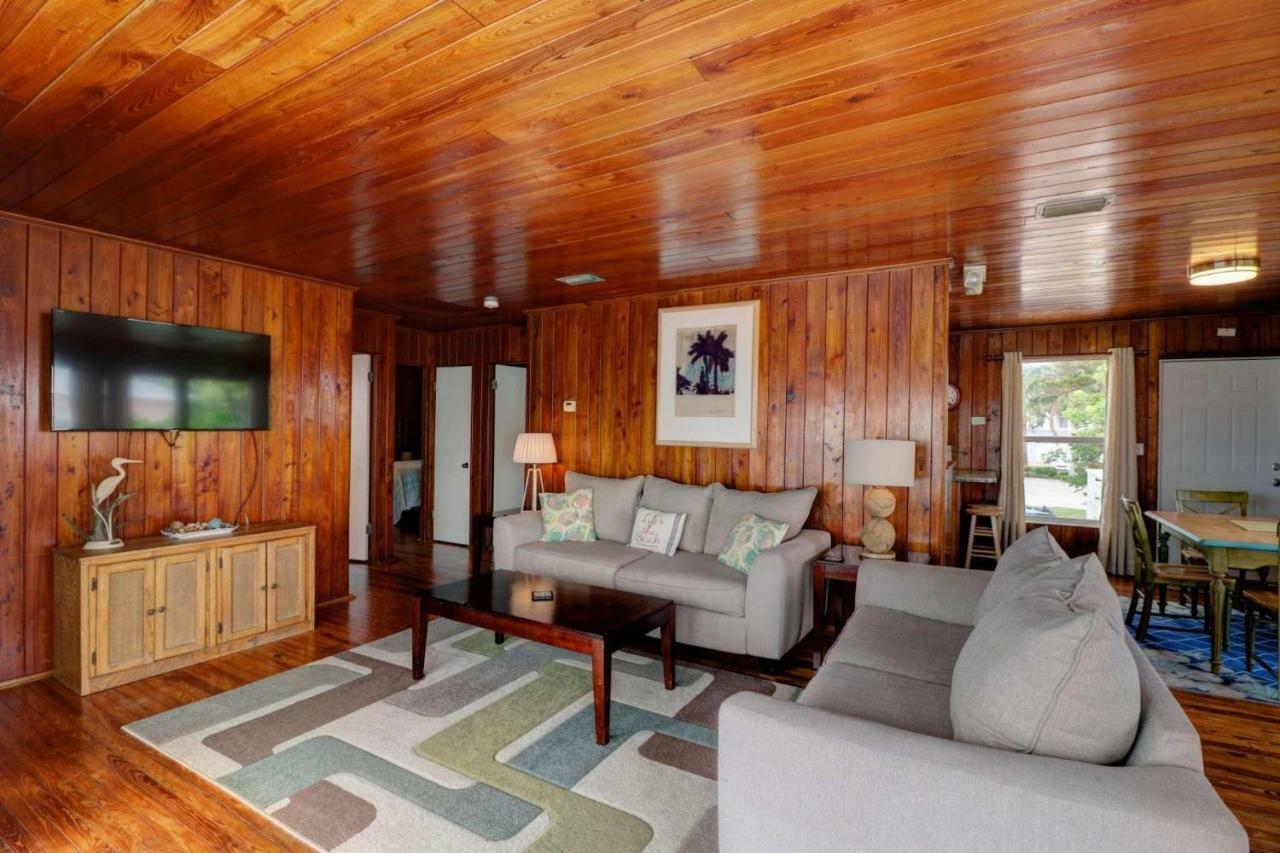 Estero Island Apartment With Boat Dock Fort Myers Beach Zewnętrze zdjęcie