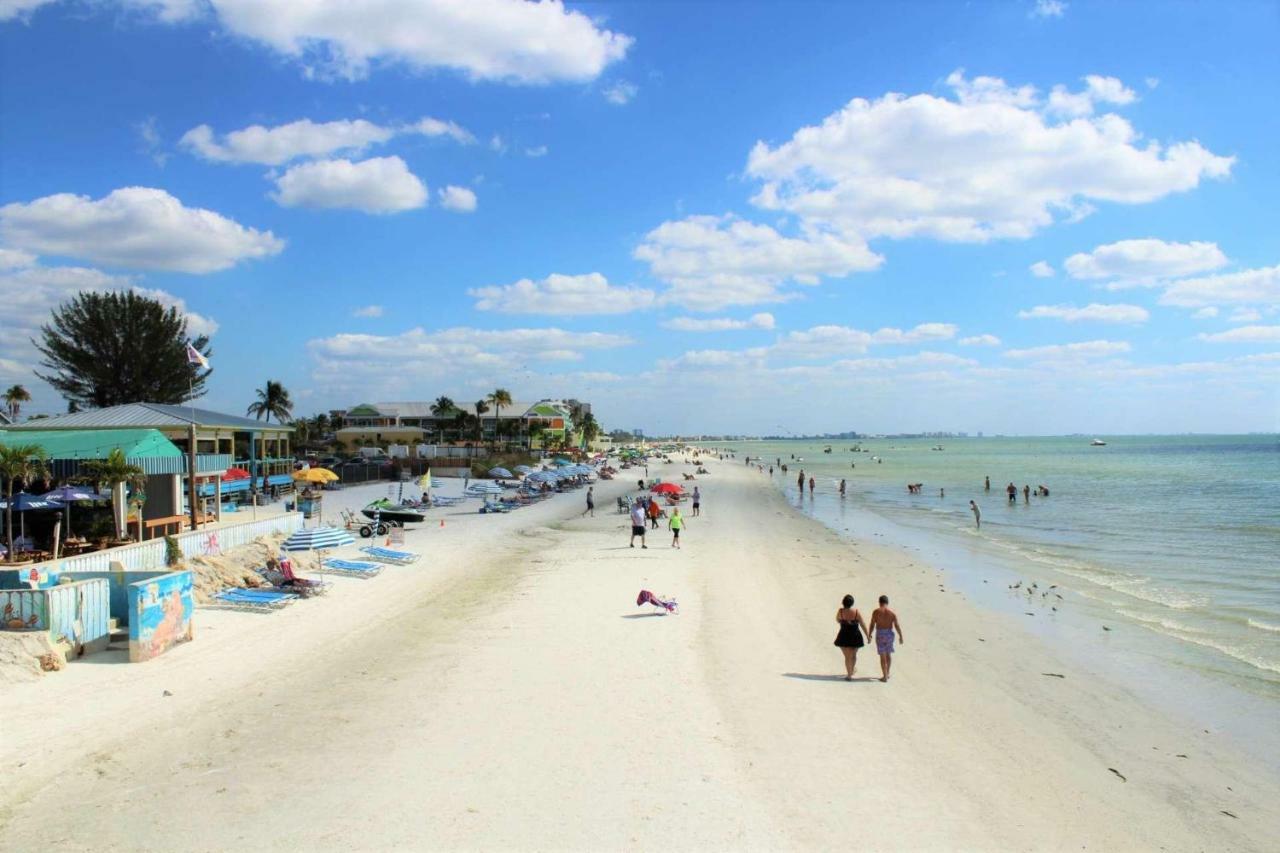 Estero Island Apartment With Boat Dock Fort Myers Beach Zewnętrze zdjęcie
