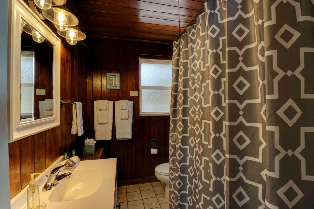 Estero Island Apartment With Boat Dock Fort Myers Beach Zewnętrze zdjęcie